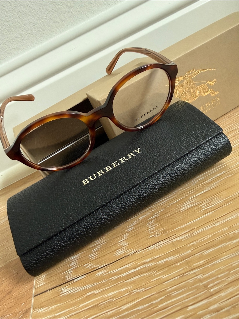 Burberry Tortoiseshell Round Glasses - Brown and Amber